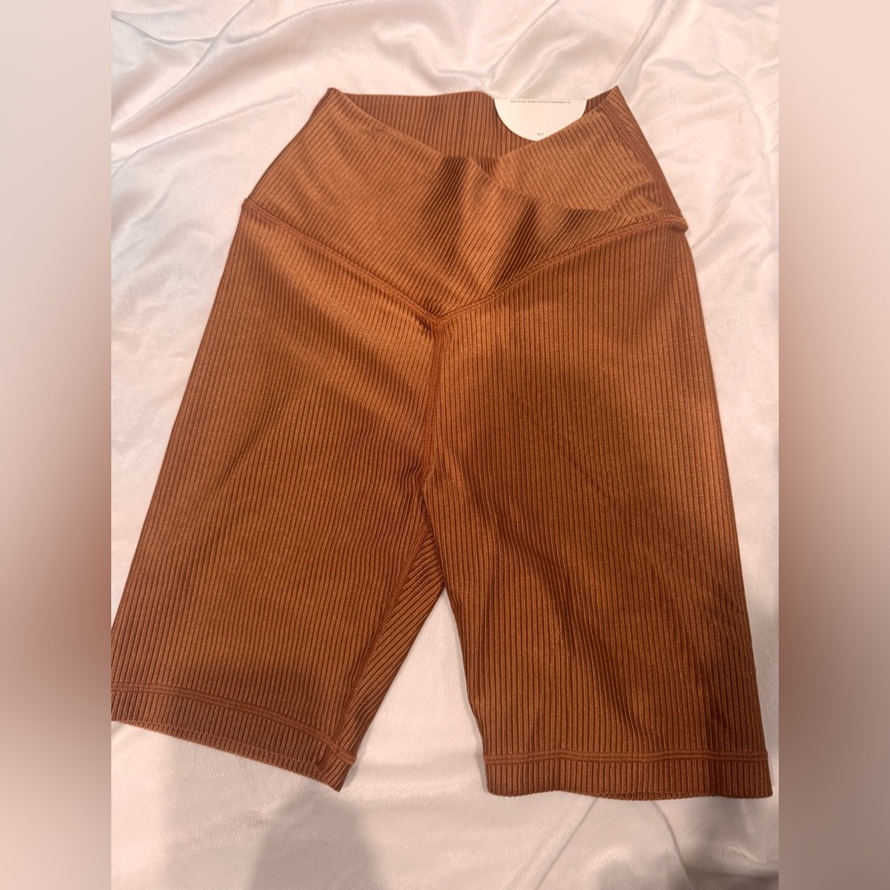 Ribbed crossover High Waisted bike shorts size Small